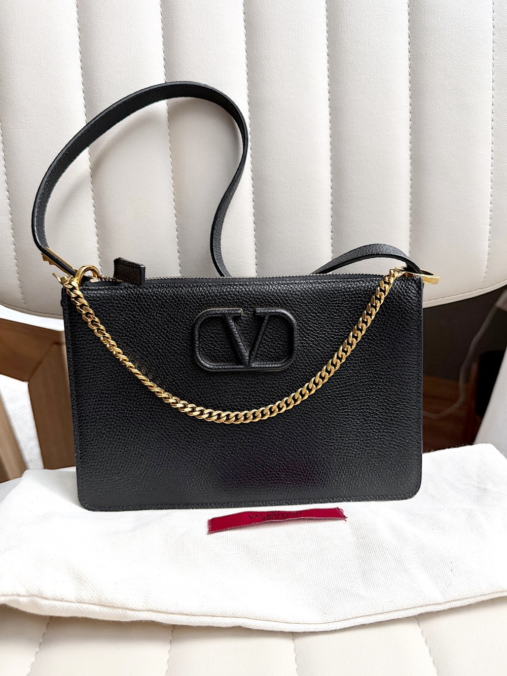 VALENTINO GARAVANI Vlogo Vsling Leather Mini Bag Chain shoulder black